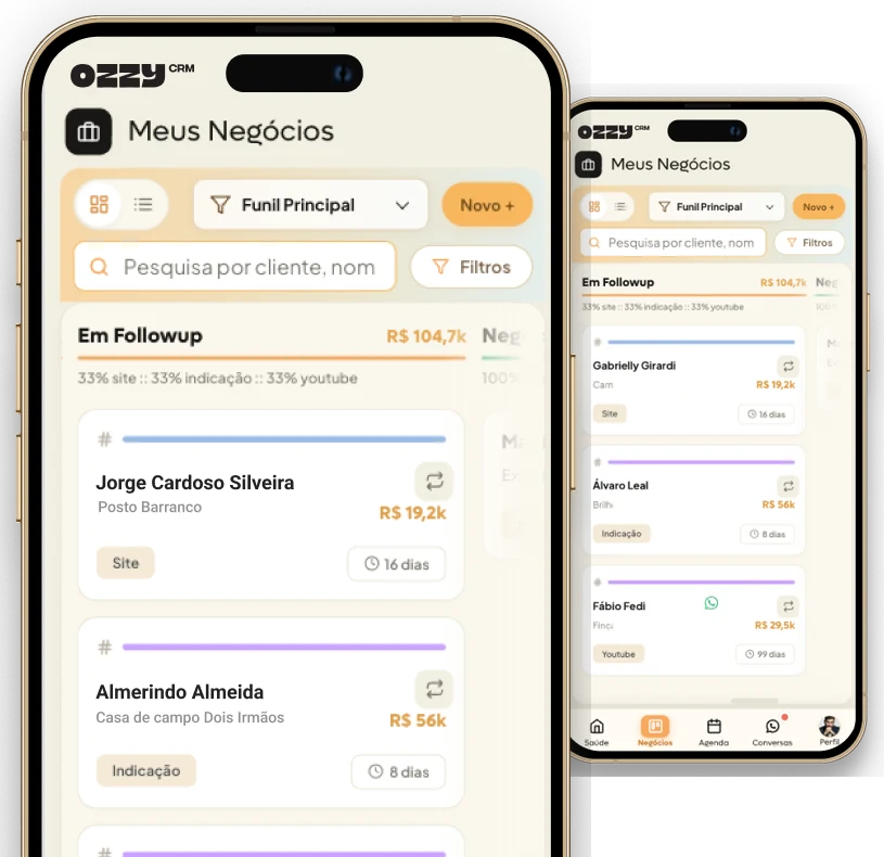 Ozzy CRM no celular, com a tela Meus Negócios em dois aparelhos